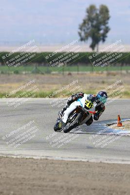 media/May-25-2025-Lets Ride (Sun) [[0ff033e448]]/B Group/1120am (Grapevine)/